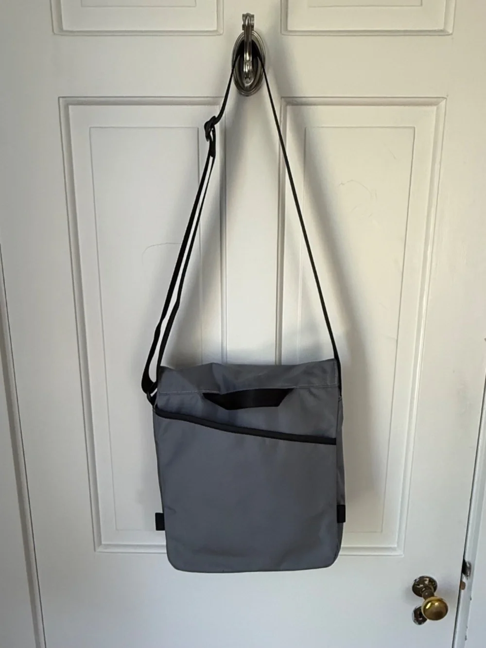 Tom Bihn - Medium Cafe Bag, Grey - Picture 3 of 7